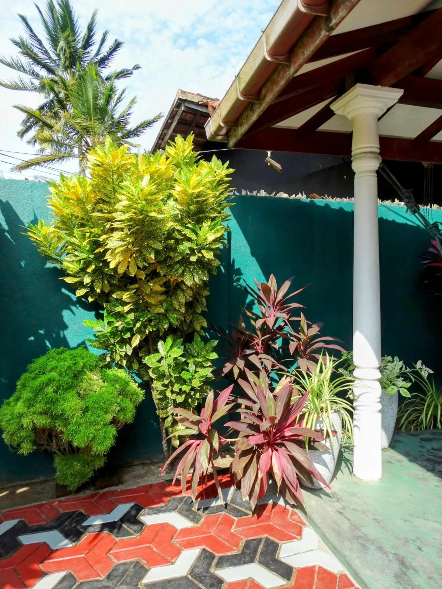 Private Beach House In Mirissa Exterior photo